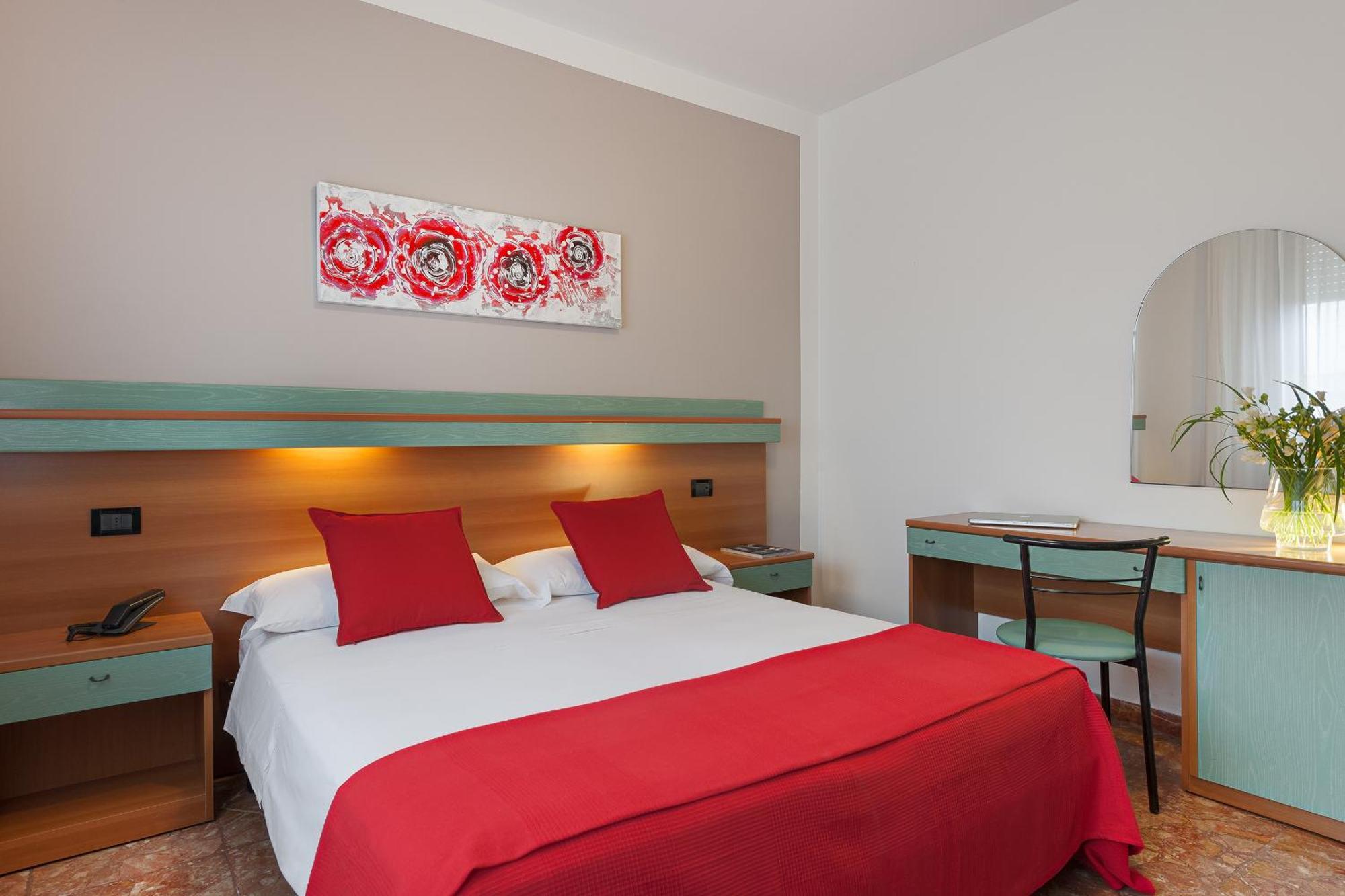 Hotel Europeo Sottomarina Exterior photo